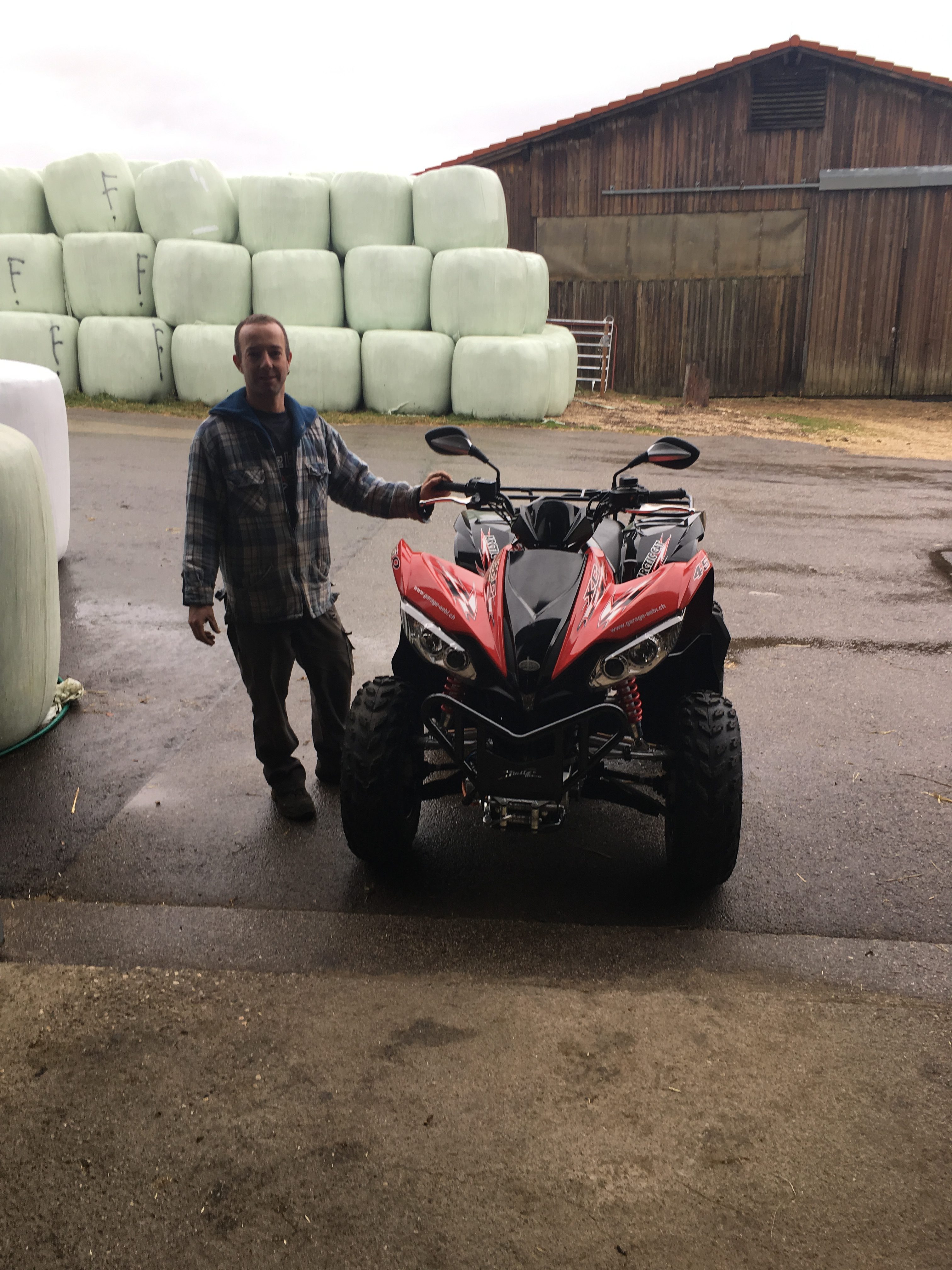 Yves avec Sont Arctic cat 450 XC