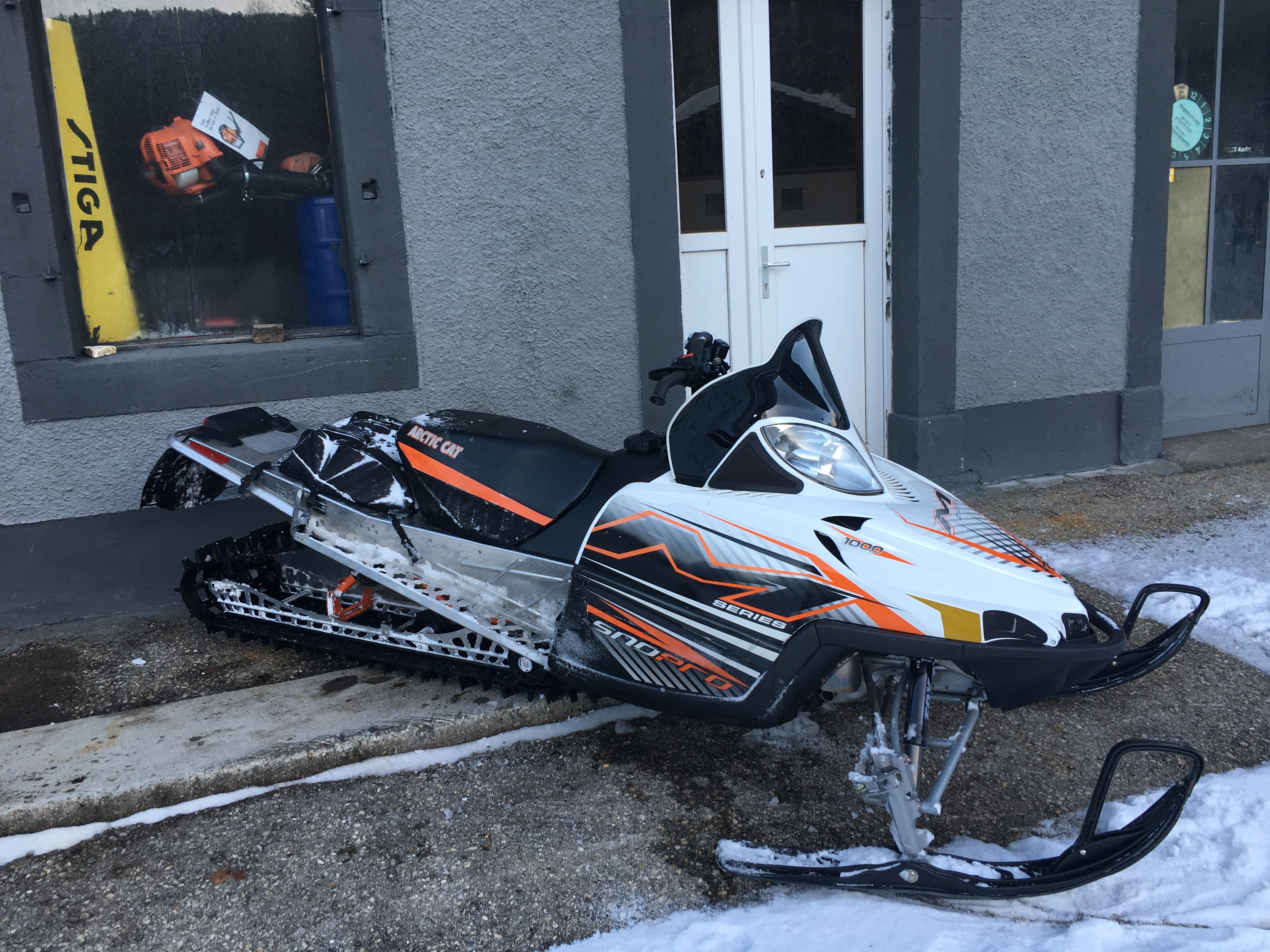 Laurent heureux avec sa motoneige Arctic Cat M1000 / janvier 2019