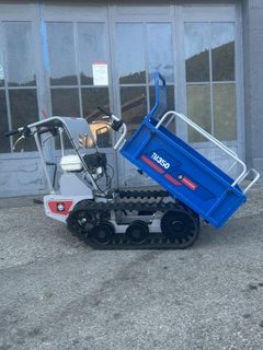 Brouette a moteur / TM350AM,                                                   moteur Honda  GX 160, 6 vitesses AV- 2 Marches arrière, 350kg de charge , plateaux basculent et modulable . livrable de suite , le Prix fr. 3&rsquo;580.-
